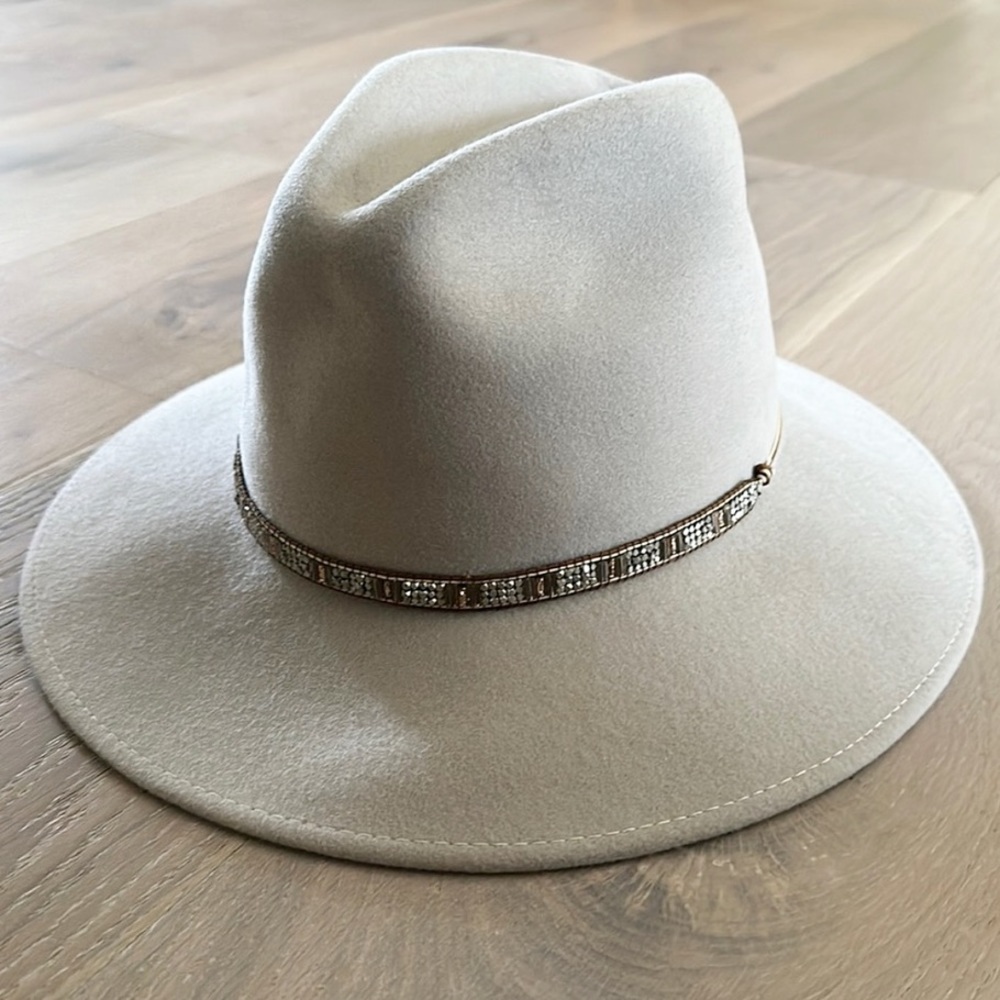 Gottex gray hat with beaded detailing. Worn once!
